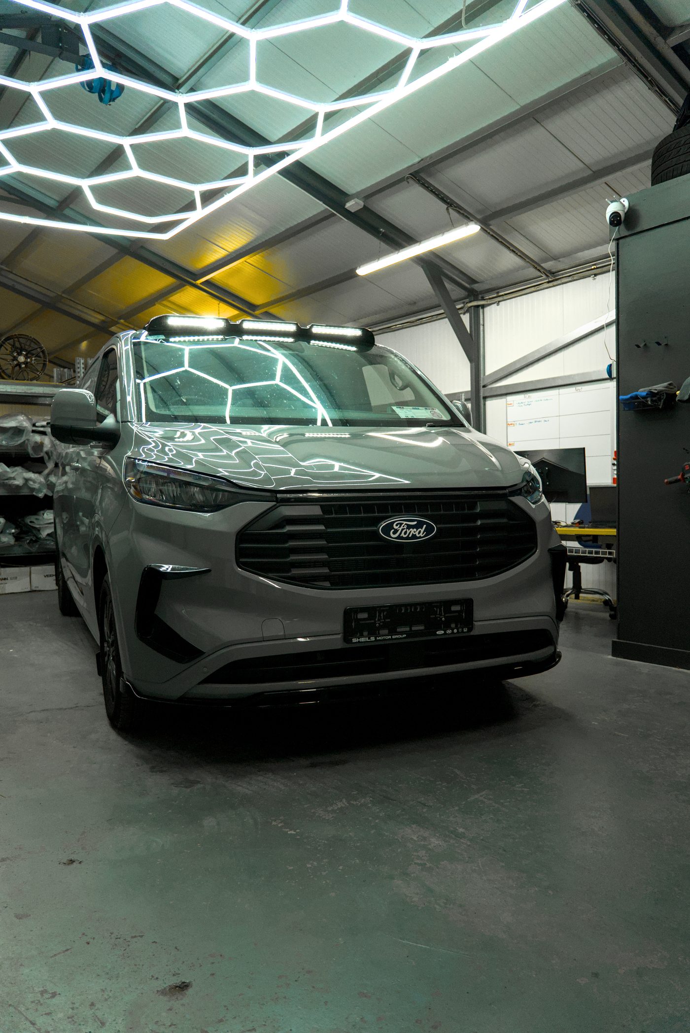 Ford Transit Custom with splitter and roof light bar